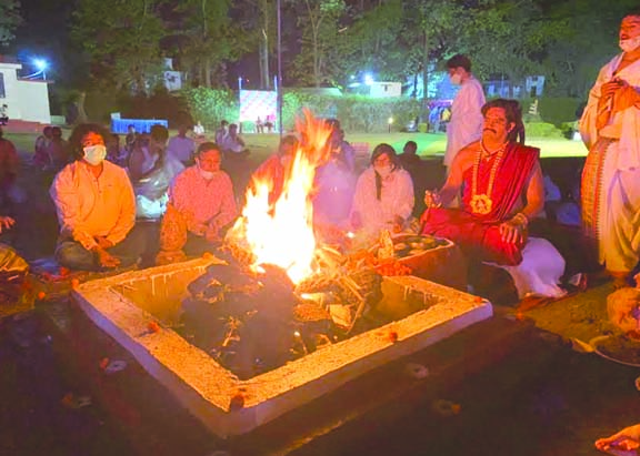 शिव आह्वान के पश्चात योगी प्रियव्रत के अनुष्ठानों का हुआ समापन